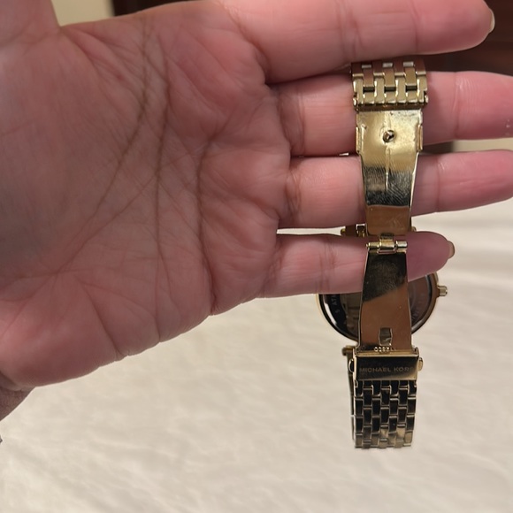 Michael Kors Watch - Picture 4 of 4